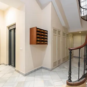 https://apartamentos-raquel.1costadelsol.com